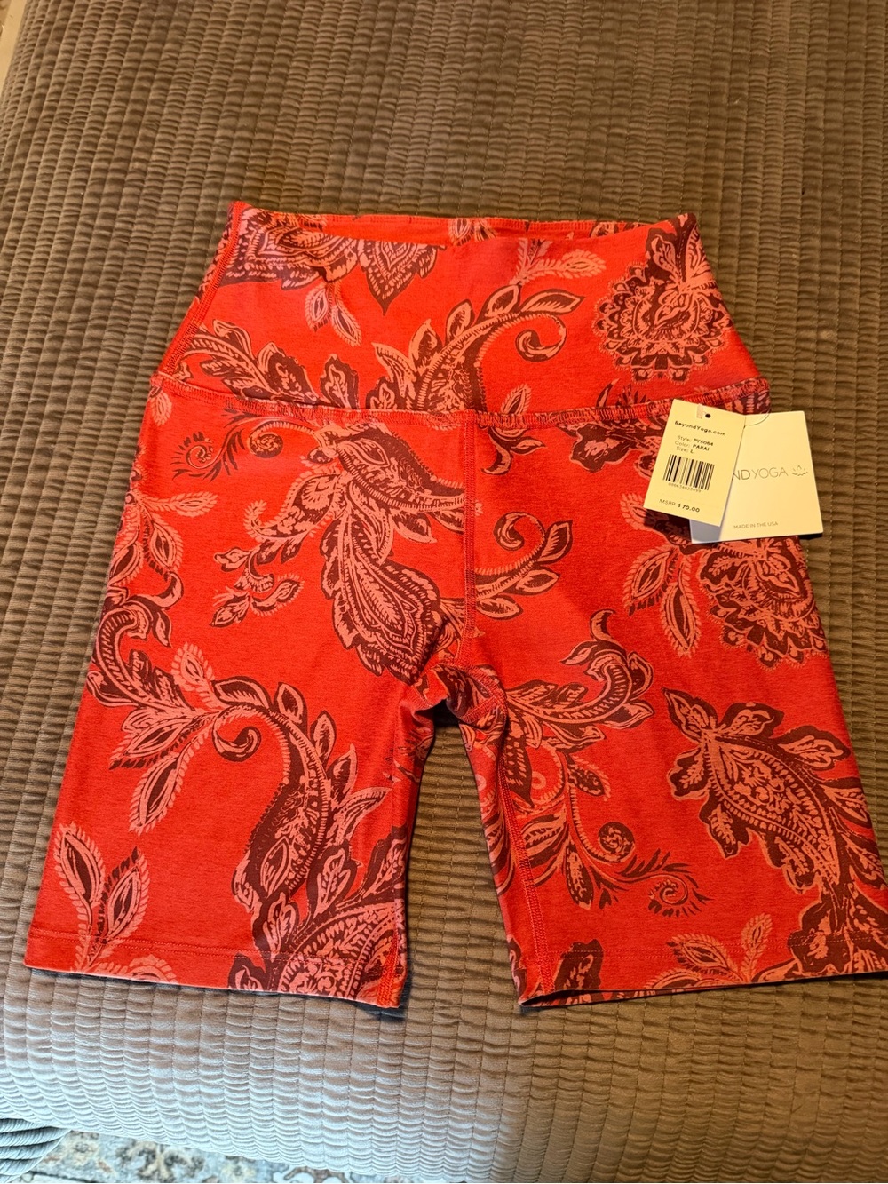 🆕 Beyond Yoga Paisley Bike Shorts